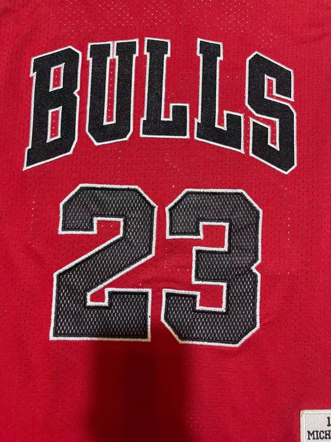 CHICAGO BULLS JORDDAN JERSEY RED