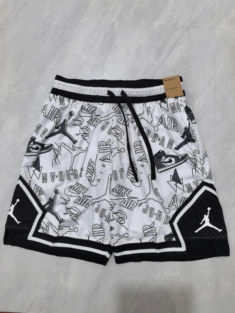 JORDAN HERITAGE WHITE SHORTS